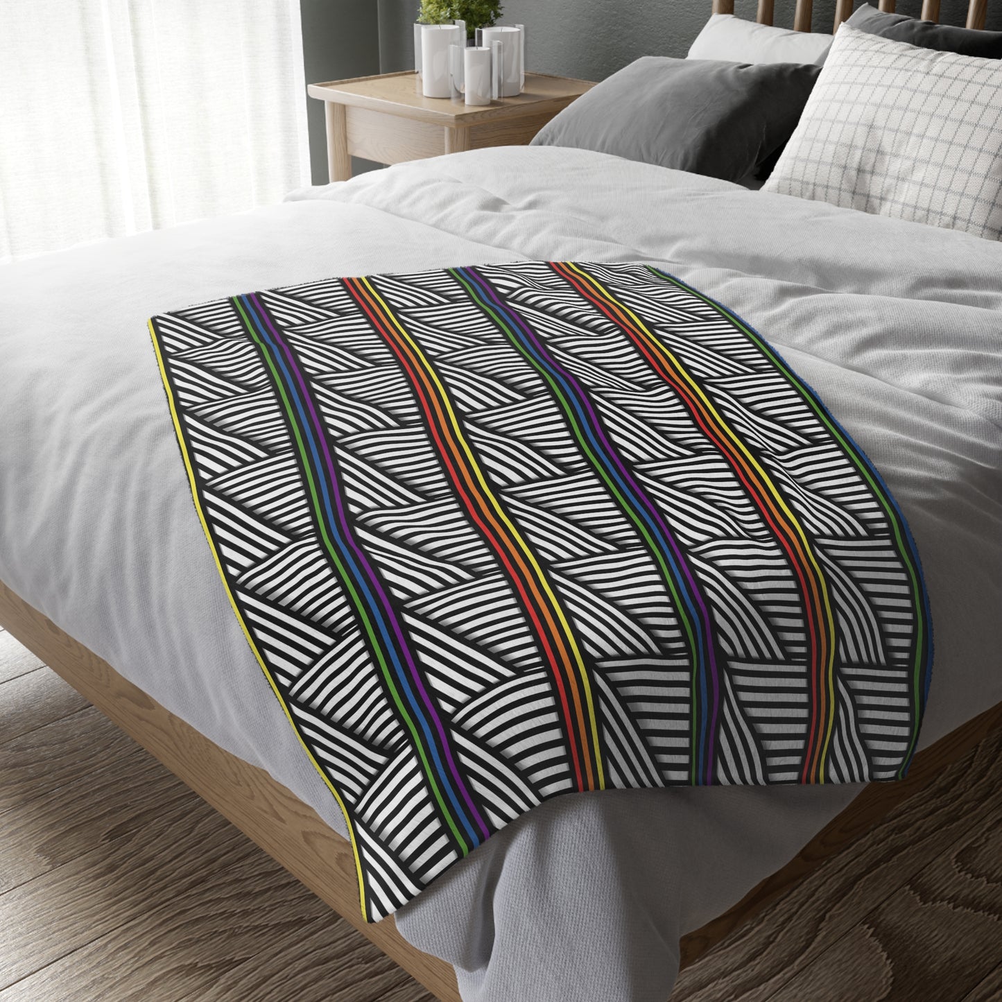 Geometric Pride Pattern Velveteen Microfiber Blanket - Cozy & Stylish Accent for Home