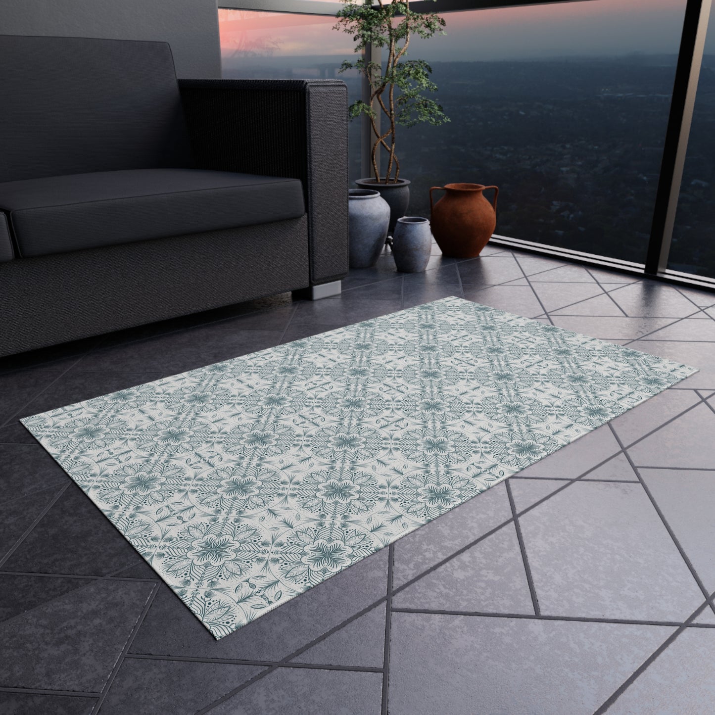 Elegant Outdoor Rug - Floral Pattern for Patio & Garden Decor