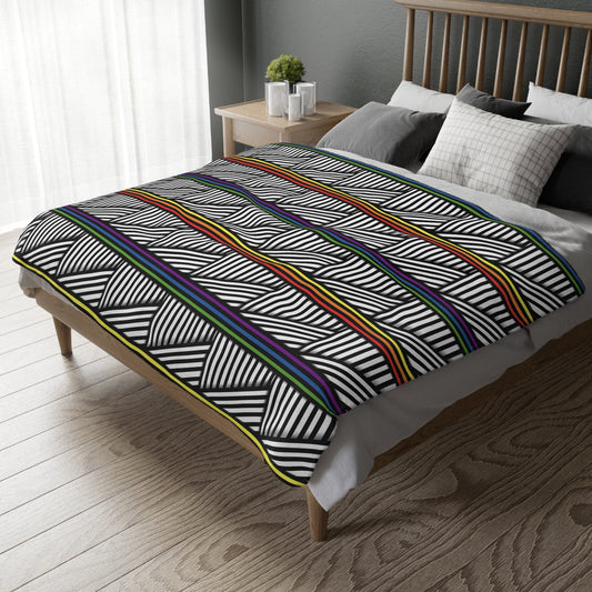 Geometric Pride Pattern Velveteen Microfiber Blanket - Cozy & Stylish Accent for Home