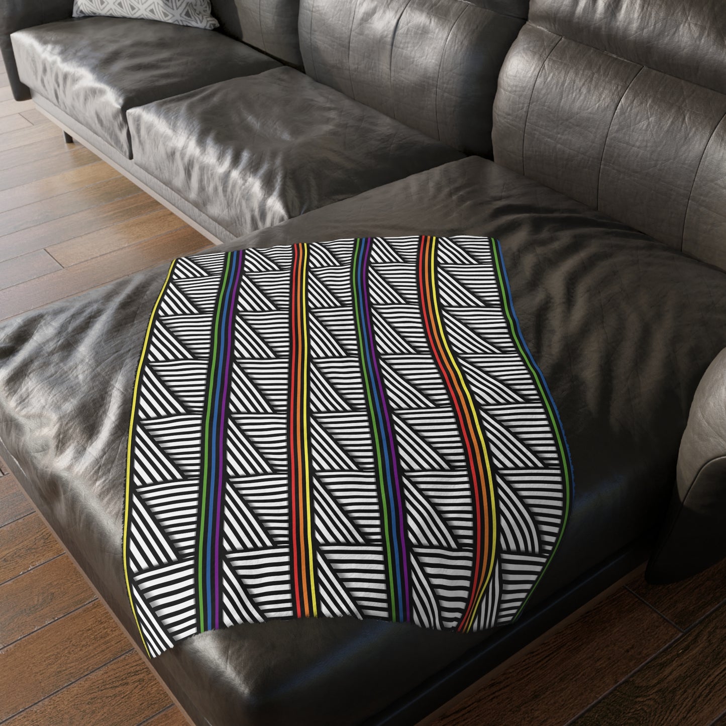 Geometric Pride Pattern Velveteen Microfiber Blanket - Cozy & Stylish Accent for Home