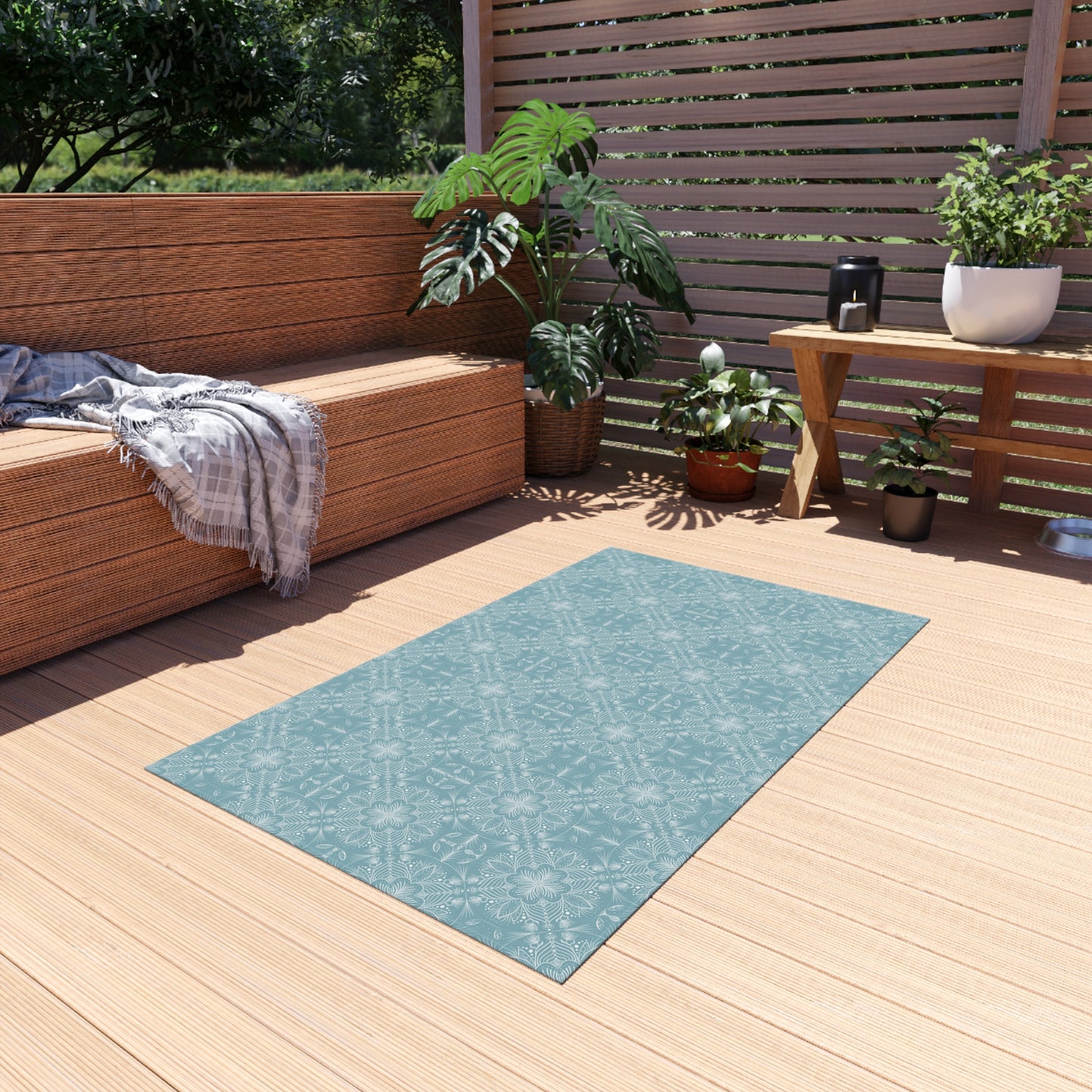 Elegant Outdoor Rug - Floral Pattern for Patio & Garden Decor