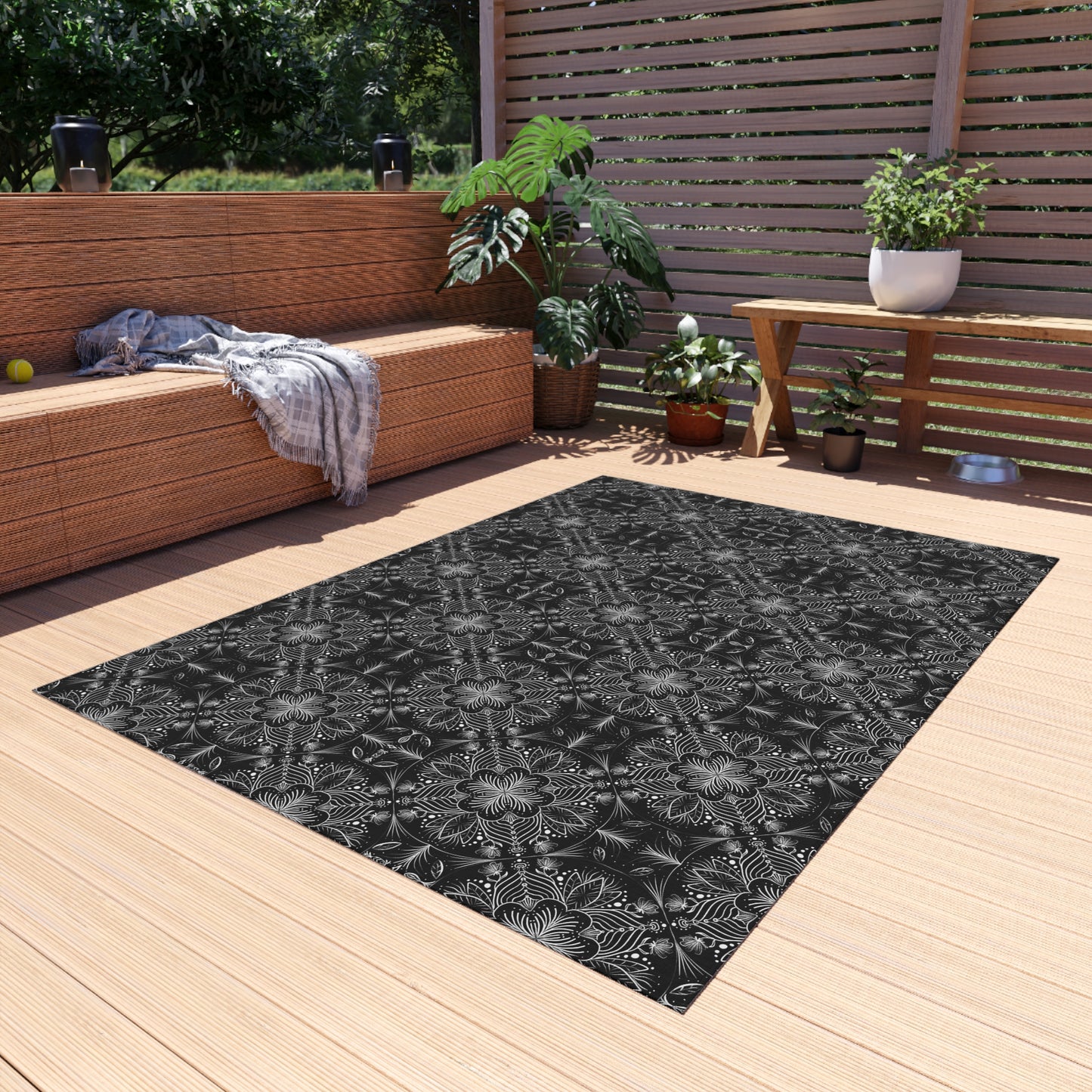 Elegant Outdoor Rug - Floral Pattern for Patio & Garden Decor