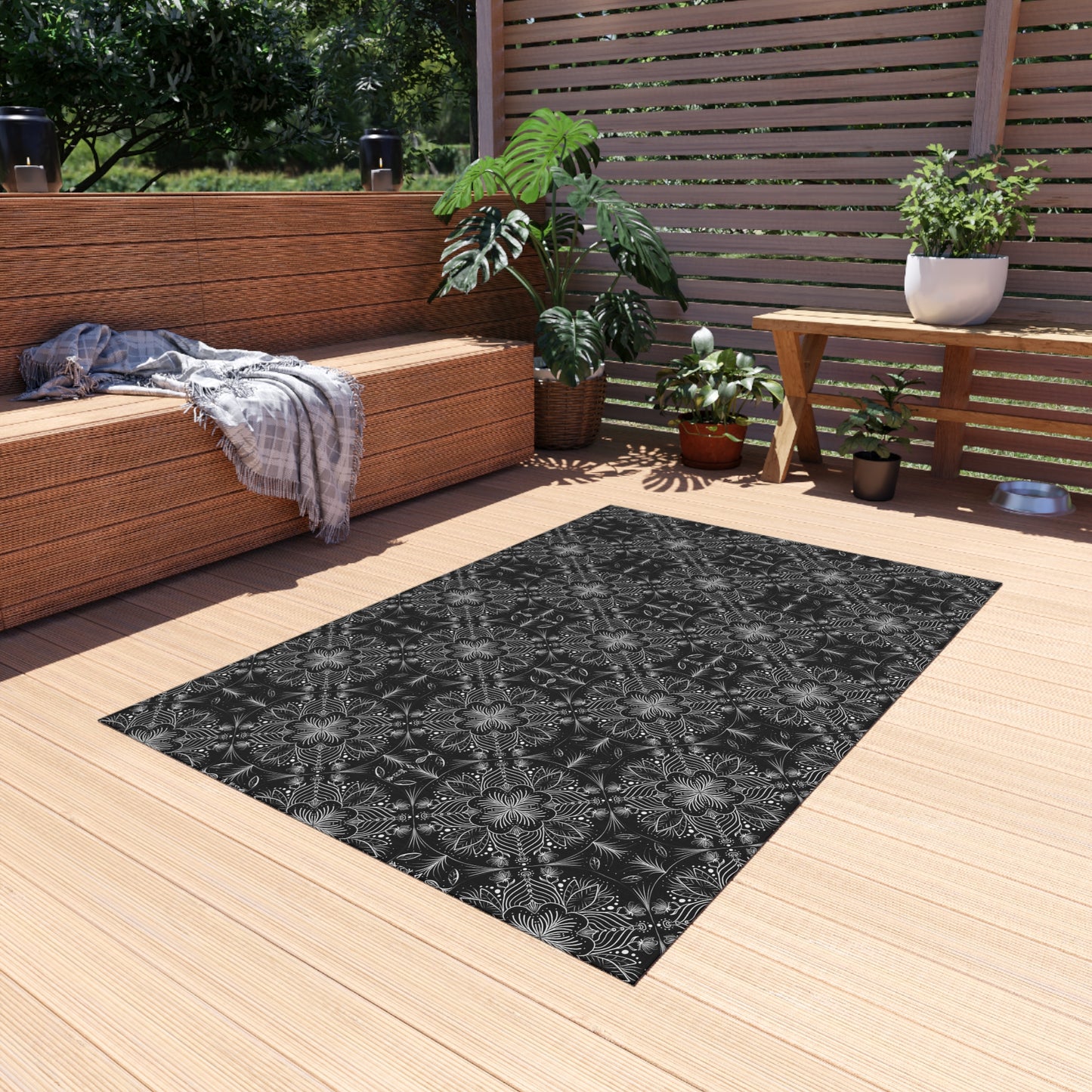 Elegant Outdoor Rug - Floral Pattern for Patio & Garden Decor