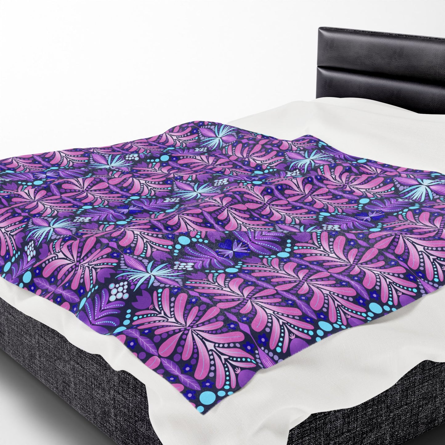 Vibrant Floral Velveteen Plush Blanket – Cozy Home Decor